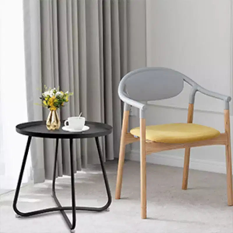 Table d'appoint en métal moderne