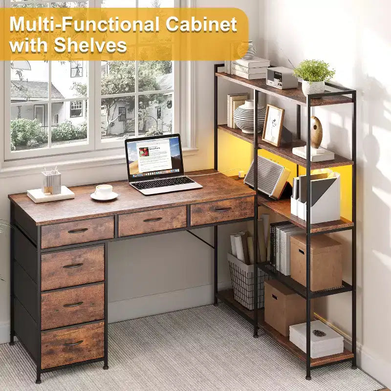 Bureau d'ordinateur moderne en L