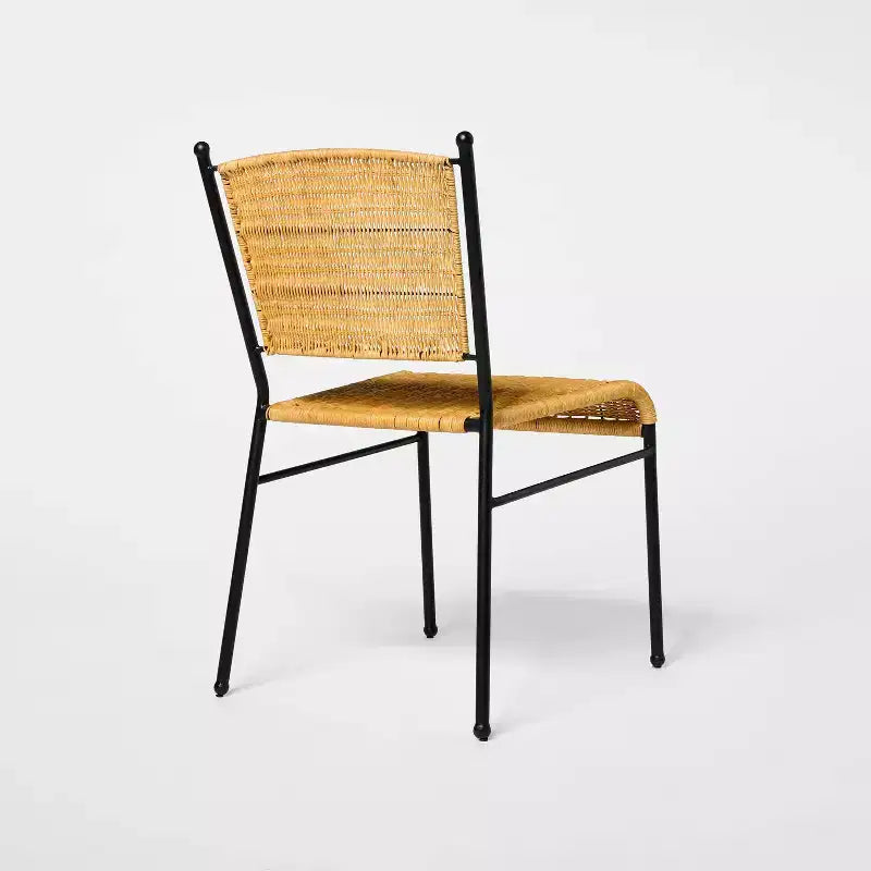 Chaise de salle à manger en métal et rotin