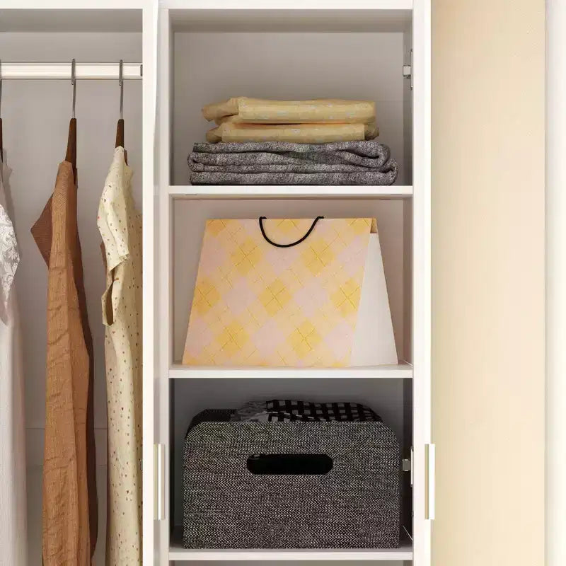 Armoire blanche avec coiffeuse